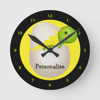 Reloj Redondo Mediano Dinosaurio de bebé recién cortado