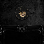Reloj Redondo Mediano Diosa zodiaca | Astrología de Capricornio de Oro C<br><div class="desc">¿Cuál es tu Rótulo? La mágica culminación del polvo de estrellas dorado, las constelaciones astrológicas y la belleza sagrada de la forma femenina sobre un fondo de terciopelo oscuro que hace que la silueta dorada y el diseño del polvo de estrellas aparezcan. Perfecto para cualquier persona en el misticismo y...</div>