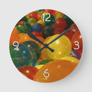 Reloj Redondo Mediano Diseño de fiesta de globos coloridos