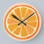 Reloj Redondo Mediano Diversión de los Naranjas de Cítricos<br><div class="desc">Fruto de cítricos naranja en un fondo rosa rubor. Arte original de Nic Squirrell.</div>