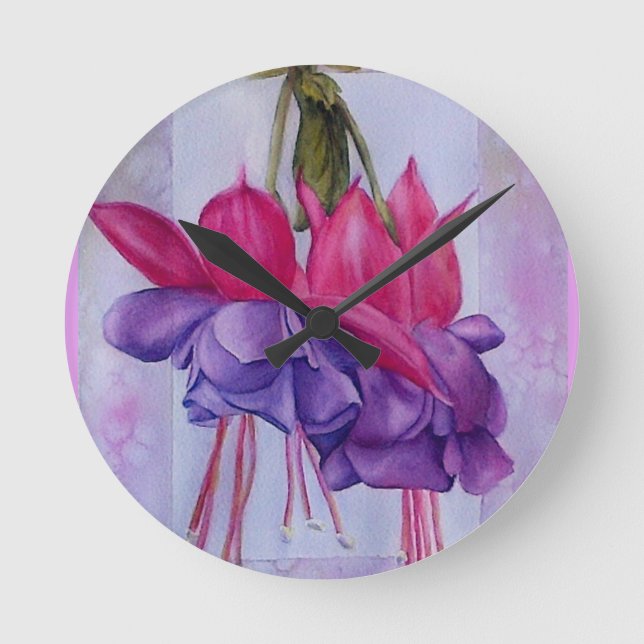 RELOJ REDONDO MEDIANO DOS ROSADOS Y FLORES FUCSIAS PÚRPURAS (Anverso)