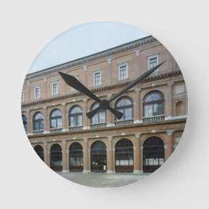 Reloj Redondo Mediano El ala restante de un monasterio, ahora la Academi