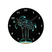 El aspecto de Neon iluminado con palmeras tropical