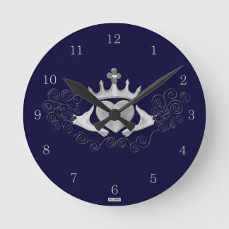 Reloj Redondo Mediano El Claddagh (Plata)