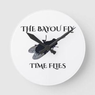 Reloj Redondo Mediano El Original Bayou Fly El Tiempo Vuela