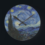 Reloj Redondo Mediano El Starry Night Wall Clock<br><div class="desc">La noche estrellada de Vincent van Gogh La noche estrellada es una pintura del artista post-impresionista holandés Vincent van Gogh. El cuadro representa las vistas fuera de la ventana de su cuarto de baño por la noche, aunque estaba pintado de memoria durante el día. La parte central muestra el pueblo...</div>
