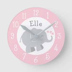 Reloj Redondo Mediano Elefante gris y rosa moderno con monograma persona