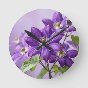 Reloj Redondo Mediano Elegante Flor de Clemátide Púrpura en Flor