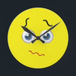 Reloj Redondo Mediano Emoji confusa<br><div class="desc">Presenta un emoticono confuso.</div>