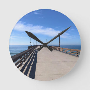 Reloj Redondo Mediano En Newport Pier, Newport Beach, California