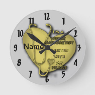 Reloj Redondo Mediano Enfermera Anestesista Corazón Amarillo