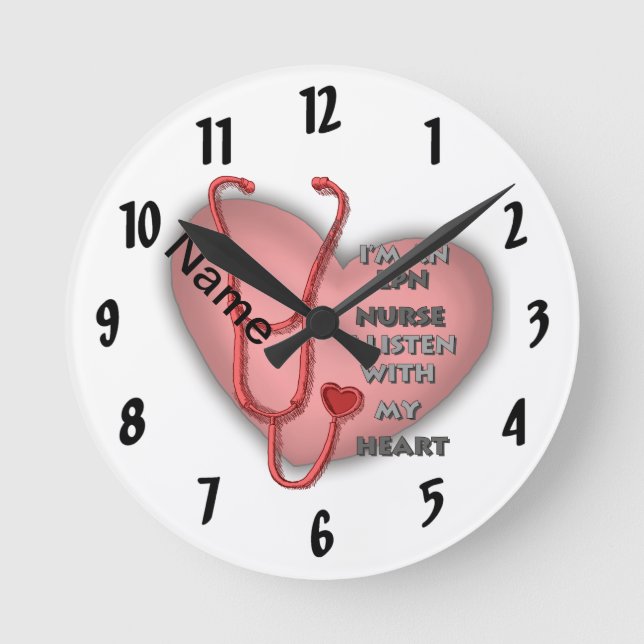 Reloj Redondo Mediano Enfermera LPN de Corazón Rojo (Anverso)