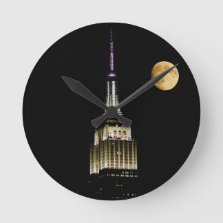 Reloj Redondo Mediano ESB de Noche
