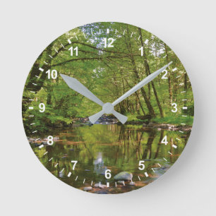 Reloj Redondo Mediano Escena del río Wilson