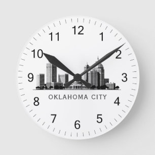 Reloj Redondo Mediano Esquina estilizada de la ciudad moderna de Oklahom
