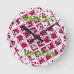 Reloj Redondo Mediano Estilo Hakuna Matata Rojo
