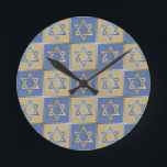 Reloj Redondo Mediano Estrella Judea De David Metalizado Gold Blue<br><div class="desc">Está viendo la colección de diseño de Lee Hiller. Colección de ropa,  regalos y coleccionables Lee Hiller Photography o Digital Art Collection. Puedes ver su fotografía de la naturaleza en http://HikeOurPlanet.com/ y seguir su blog de caminatas dentro del Parque Nacional de Hot Springs.</div>