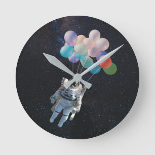 Reloj Redondo Mediano Estrellas astronautas y globos de colores espacial