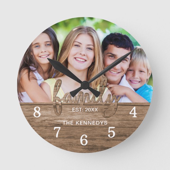 Reloj Redondo Mediano Familia Rustic Wood Typography Foto Farmhouse (Anverso)