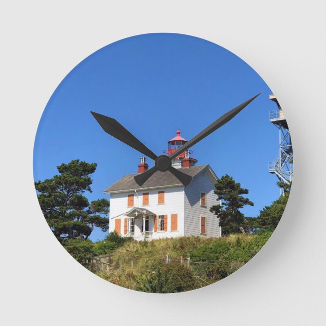 Reloj Redondo Mediano Faro de la Bahía Yaquina, Newport, Oregón (Anverso)
