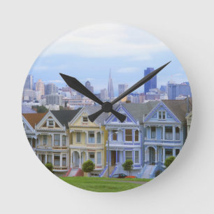 Reloj Redondo Mediano Fila de casas victorianas