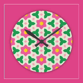 Reloj Redondo Mediano Flores Botánicas de Color Rosa Brillante en Floral