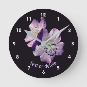 Reloj Redondo Mediano Flores de Geranio Silvestre Morado Personalizadas