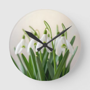 Reloj Redondo Mediano Flores delicadas de snowdrop de primavera