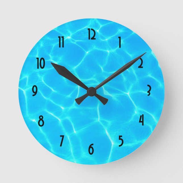 Reloj Redondo Mediano Foto de agua de piscina azul transparente (Anverso)