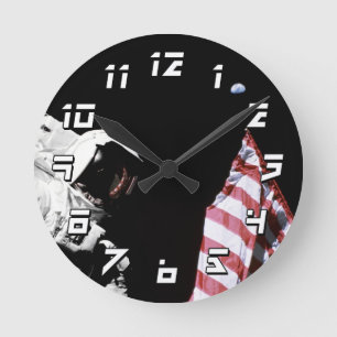 Reloj Redondo Mediano Foto de la luna de la tierra de la bandera del