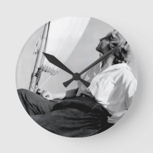 Reloj Redondo Mediano Foto en blanco y negro de marinera