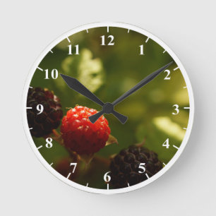 Reloj Redondo Mediano Frambuesas redondeadas de pared media