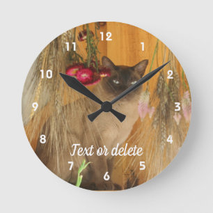 Reloj Redondo Mediano Gato Siamés Posando Con Flores Personalizadas