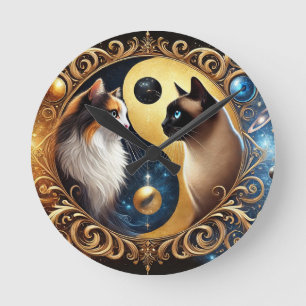 Reloj Redondo Mediano Gatos simbolizan equilibrio con un Yin Yang