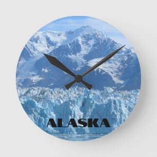 Reloj Redondo Mediano Glaciar de la montaña Alaska se encuentra con el o