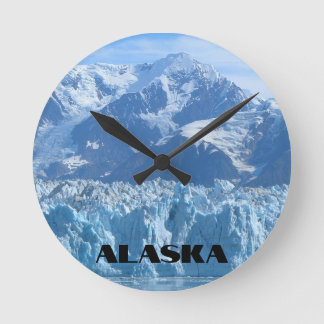 Reloj Redondo Mediano Glaciar de la montaña Alaska se encuentra con el o