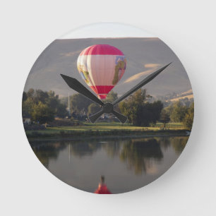 Reloj Redondo Mediano Globo aerostático sobre el río Yakima