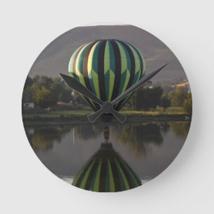 Reloj Redondo Mediano Globo aerostático sobre el río Yakima