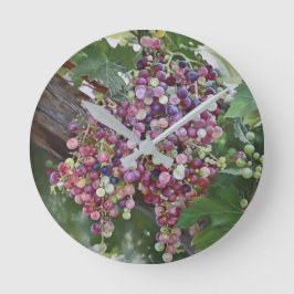 Reloj Redondo Mediano Gloria de Grapevine — Arte de viñedo hiperrealista