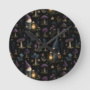 Reloj Redondo Mediano Gnome de fantasía oscura y patrón de hongos
