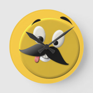 Reloj Redondo Mediano Goofy Happy Face con Mustache