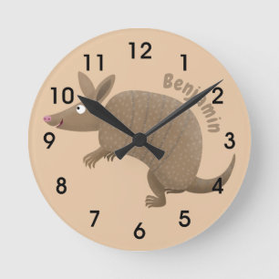 Reloj Redondo Mediano Gracioso armadillo feliz personalizado ilustracion