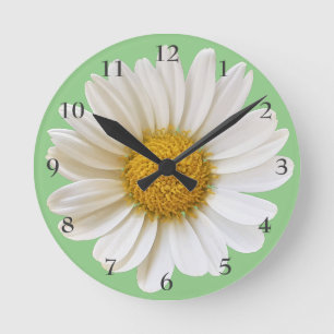 Reloj Redondo Mediano Gran margarita blanca sobre el verde sabio claro