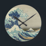 Reloj Redondo Mediano Gran ola de Kanagawa - Hokusai<br><div class="desc">Gran ola de Kanagawa - Impresión Hokusai del diseño japonés de bloques de madera de color.</div>