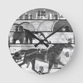 Reloj Redondo Mediano Grunge de las Carreras de arnés