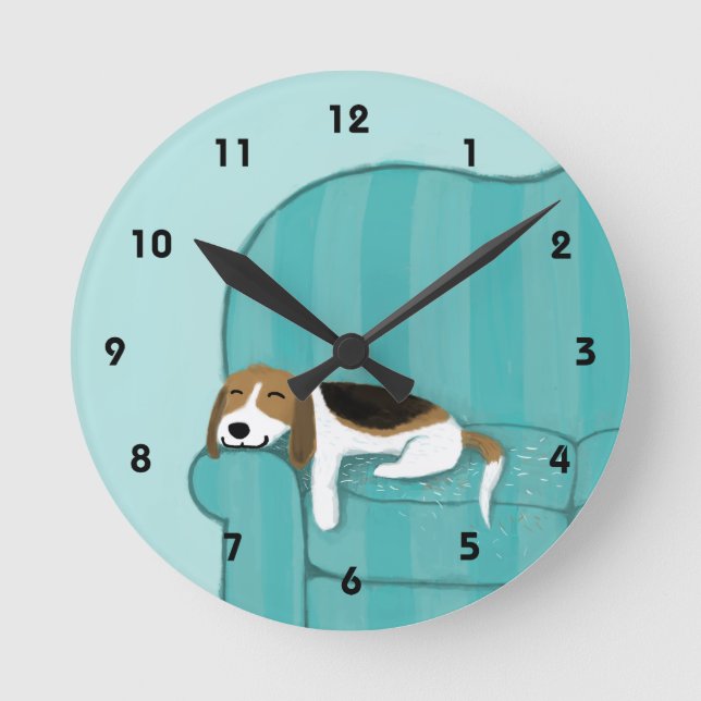 Reloj Redondo Mediano Happy Couch Beagle - Diseño de perros con pipa (Anverso)