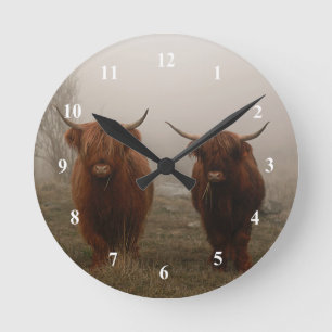 Reloj Redondo Mediano Highland Cattle Fog Photo