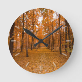 Reloj Redondo Mediano Hojas de otoño de otoño de bosque escénico