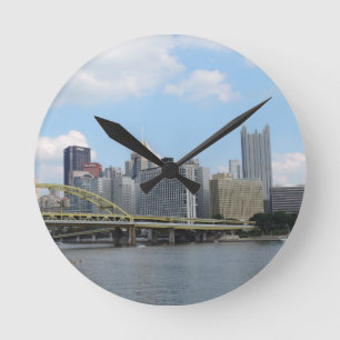 Reloj Redondo Mediano Horizonte céntrico de Pittsburgh