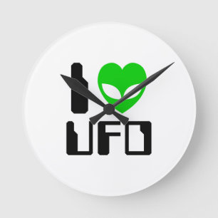 Reloj Redondo Mediano I Alien Heart UFO